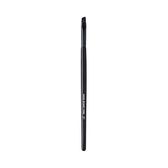 e.l.f. Small Angled Brush, Creates Even, Thin & Straight Lines, Great For Applying Lip Color, Eyebrow Color & Eyeliner, Vegan & Cruelty-Free