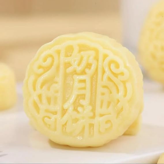 Milk mooncake,Fruit cake,Mid-Autumn Festival moon cake,gummies,dim sum,Instant biscuits,healthy snacks,delicious Chinese snacks,Sweets Gifts (Original taste,12 pcs)