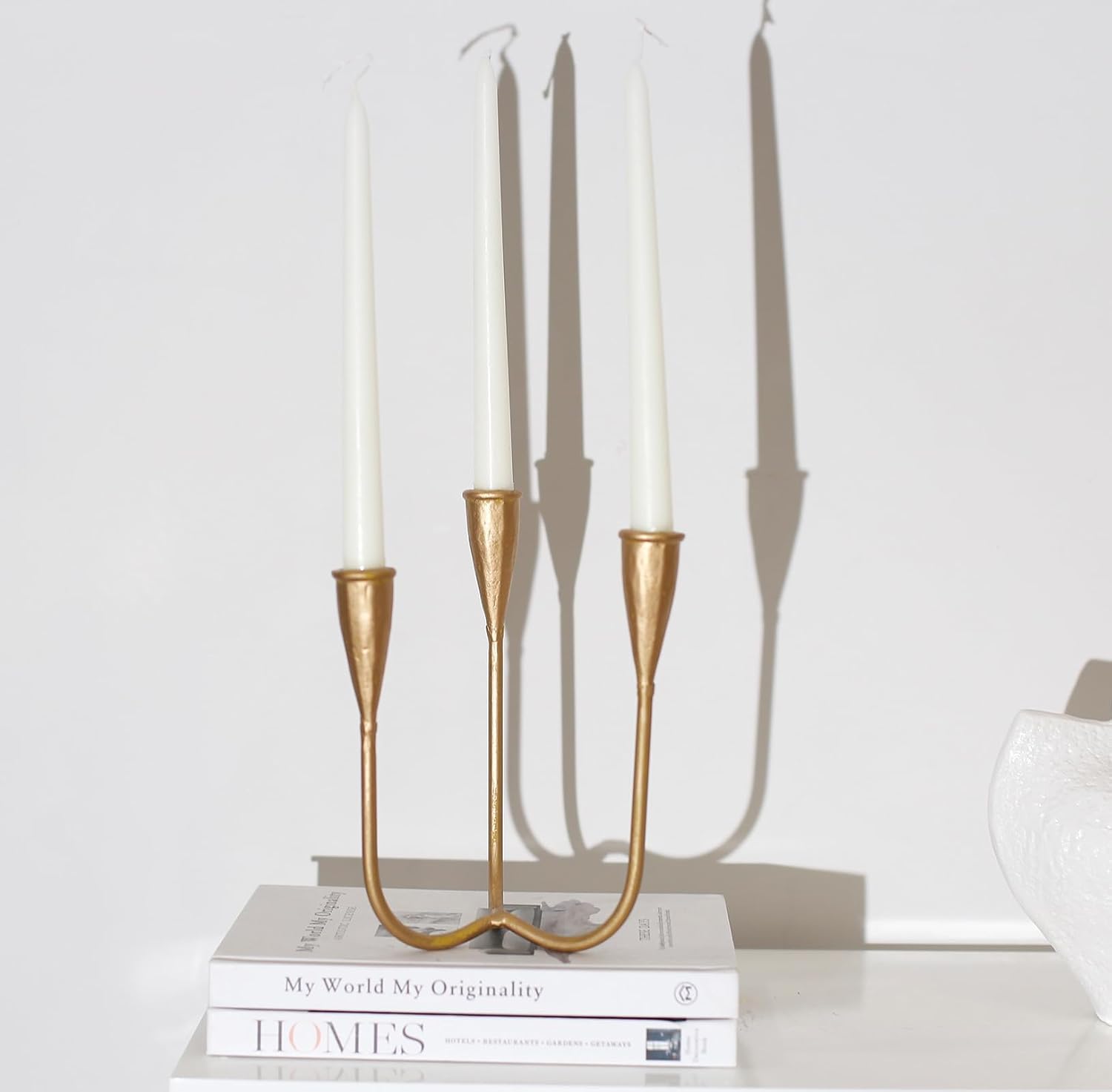Modern 3-Arm Candelabra Holder, Cast Iron Metal Candlestick Holders 9.5 Inches Tall Candle Holder Candle Stand Brass Gold Candle Stand, Curved Design