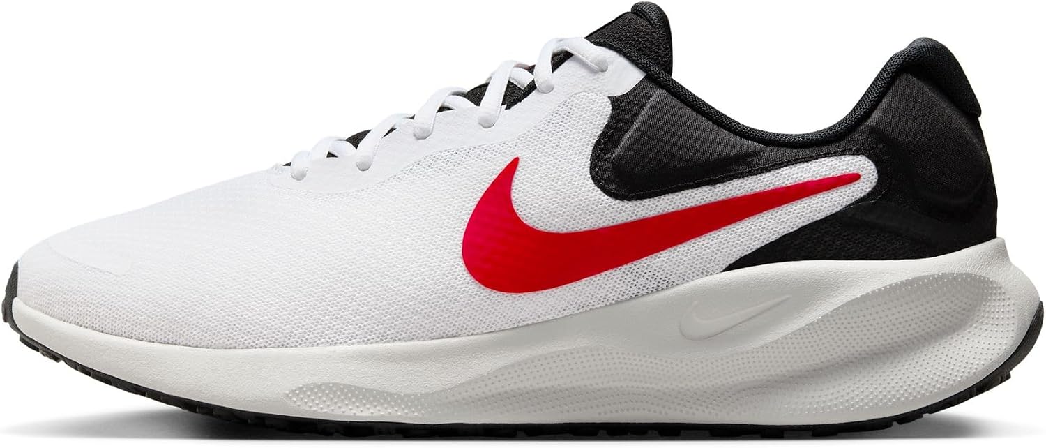 NIKE Men's Revolution 7Running Shoe
