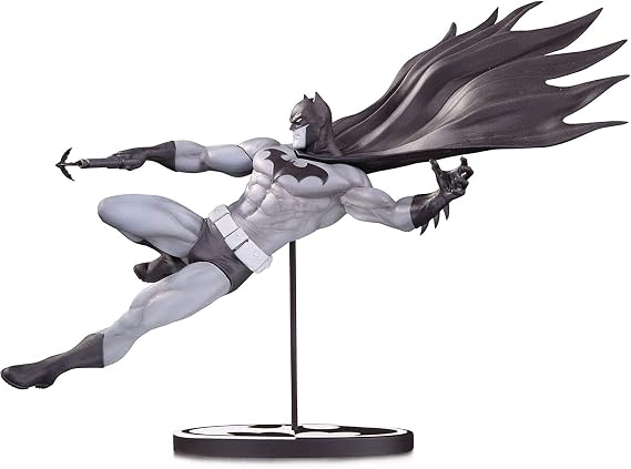 Batman Black & White: Batman by Doug Mahnke Statue, 3 inches