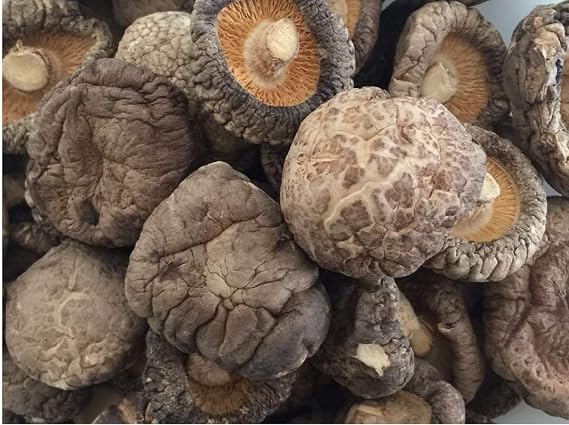 PREMIUM DRIED SHIITAKE CHINESE MUSHROOM (1 LB Bag (4-5 cm))