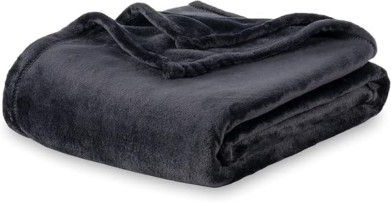 Berkshire Blanket Classic VelvetLoft Solid Bed Blanket,King Size Bed Blanket,Lightweight Soft Fuzzy Plush Blanket for Bed and Couch,Black,90x108 Inches