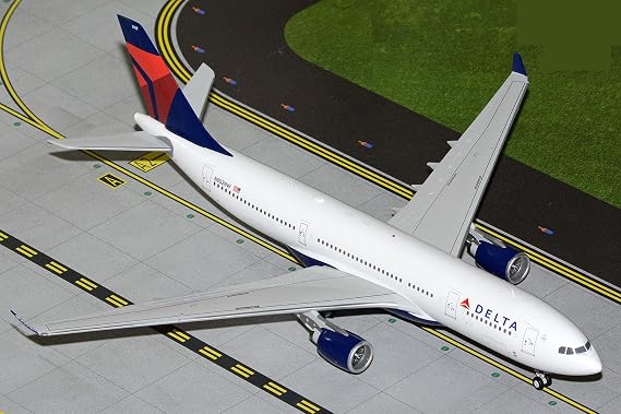 GeminiJets G2DAL1118 Delta Airbus A330-200 N852NW; Scale 1:200
