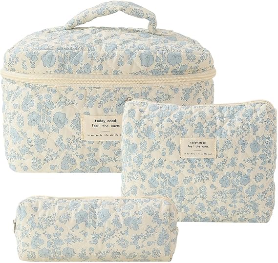 Juoxeepy Quilted Makeup Bag Floral Cotton Cosmetic Bag Jolly House Toiletry Bag Coquette Aesthetic Makeup Bag Cosmetic