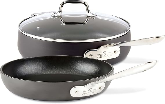 All-Clad E7859164 HA1 HA1 Hard Anodized Nonstick Dishwasher Safe PFOA Free 3.8l Saute w/Lid & 10" Fry pan Cookware Set, 3-Piece, Black