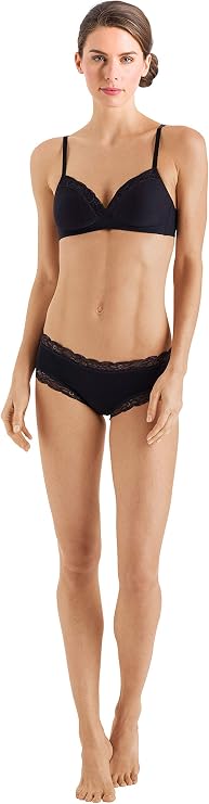 Soft Spacer Cup Bra by HANRO