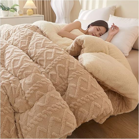 Thickened Super Soft Jacquard Coral Fleece Winter Quilts, Breathable Warmth Thick Bed Comforters, Fluffy Plush Double-Sided Velvet Blanket Quilt for Cold Weather,Khaki,200x230cm/5kg