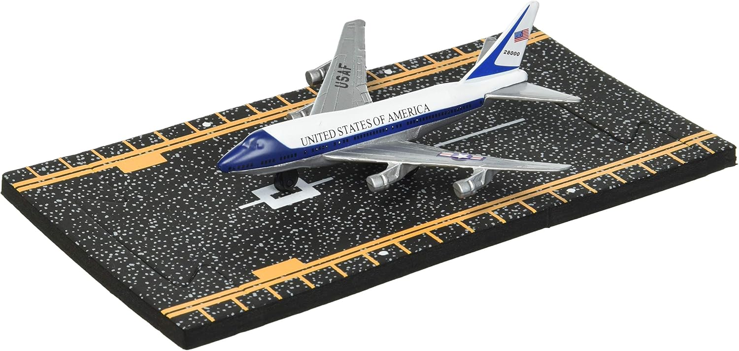 Hot Wings Air Force One with Connectible Runway