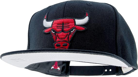 Mitchell & Ness NBA Wool Solid Snapback - Chicago Bulls Black