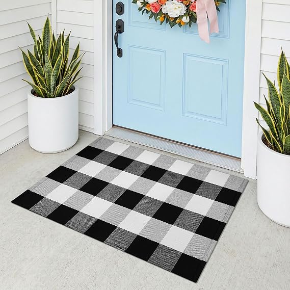 KOZYFLY Buffalo Plaid Area Rugs 2x3 Ft Black and White Checkered Rug Washable Front Door Mat Hand Woven Cotton Outdoor Rug Small Rug for Front Porch Kitchen Entryway Patio Bathroom