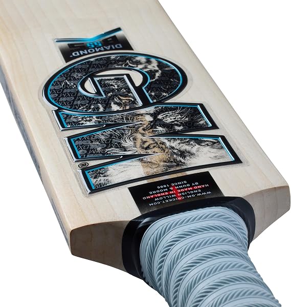 Gunn & Moore Diamond Delta 404 English Willow Cricket bat, Short Handle - Adult Size