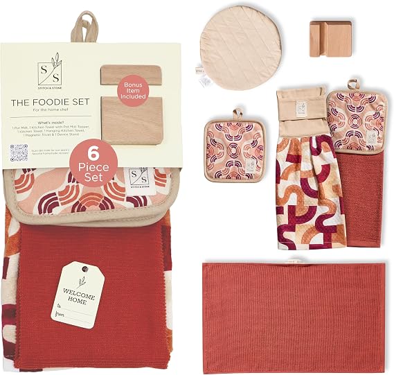 Stitch & Stone Foodie Set - Perfect for Managing Hot Plates for Dining, Cotton Kitchen Towel, Pot Holder & Towel Combo, Magnetic Trivet, Looped Hanging Towel, Mobile Phone Stand - Red